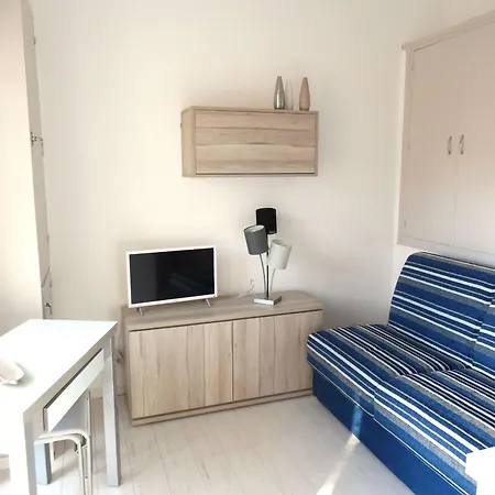 Apartment Renove 4 Pers. Avec Piscine, Parking Prive, Proche Et Village Naturiste - Fr-1-607-193 *