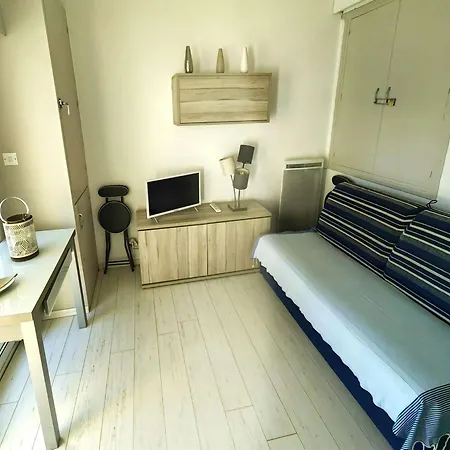 Renove 4 Pers. Avec Piscine, Parking Prive, Proche Et Village Naturiste - Fr-1-607-193 Apartment